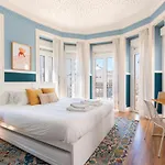 Bright Center, 10m From Subway, 6 Rooms, Up To 20 Ppl Casa de Férias Lisboa