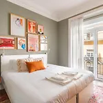 Feriehus Bright Center, 10m From Subway, 6 Rooms, Up To 20 Ppl Lisboa
