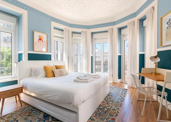 Bright Center, 10m From Subway, 6 Rooms, Up To 20 Ppl 度假居 Lisboa