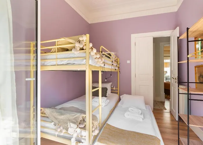 Bright Center, 10m From Subway, 6 Rooms, Up To 20 Ppl 度假居 Lisboa