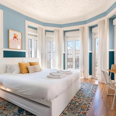 Bright Center, 10m From Subway, 6 Rooms, Up To 20 Ppl 度假居 Lisboa