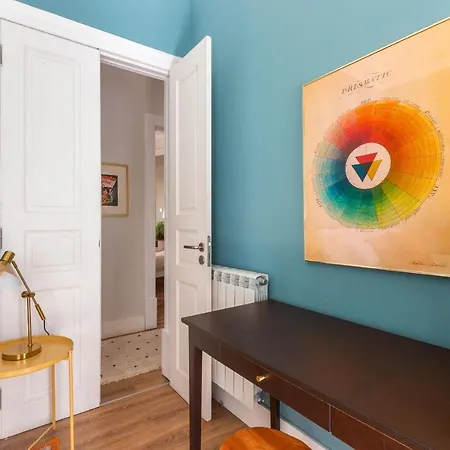 Bright Center, 10m From Subway, 6 Rooms, Up To 20 Ppl 度假居 Lisboa